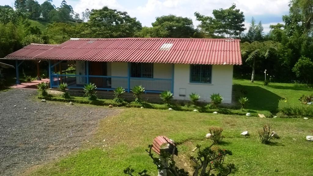 La Gaviota Bnb Bed & Breakfast Филандиа Екстериор снимка