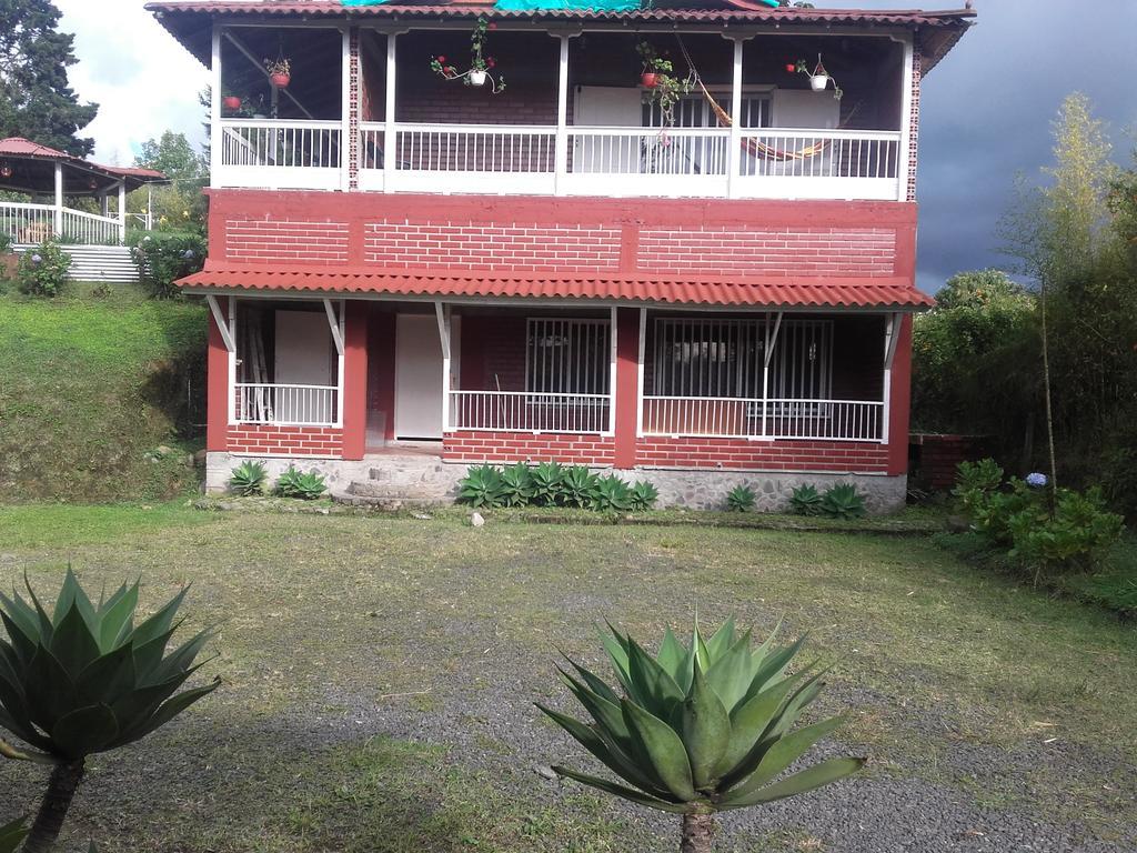La Gaviota Bnb Bed & Breakfast Филандиа Екстериор снимка